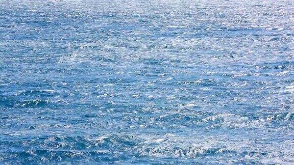 HD:公海上的波浪
