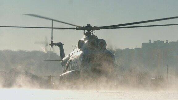 米-8直升机起飞