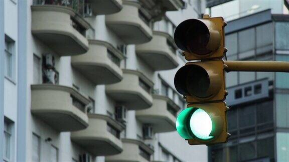 旧交通灯红变绿布宜诺斯艾利斯阿根廷