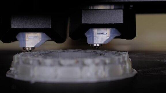 现代3D打印机打印塑料模型:近景