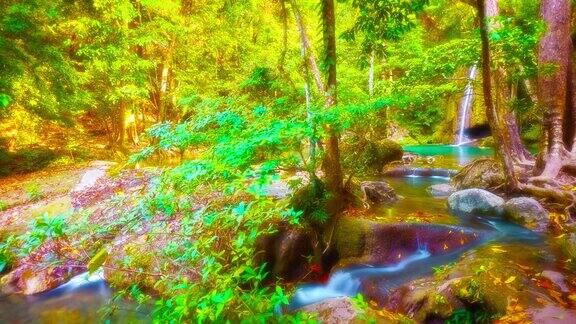 河流、瀑布、阳光森林仙女