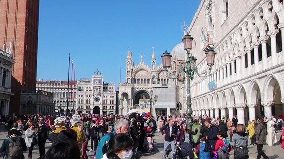 白天威尼斯的圣马可广场