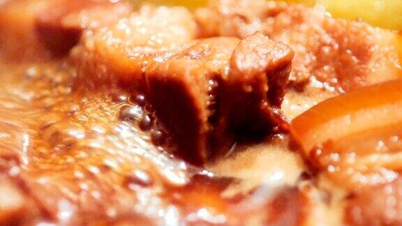 传统的中国食物红猪肉