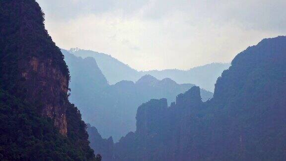 极端地形景观Phangern山脉万荣老挝