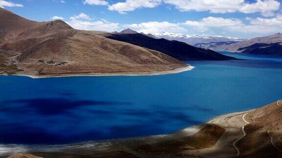 西藏阳雍措圣湖