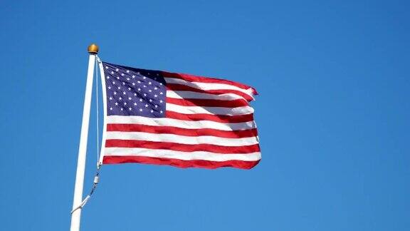 美国国旗在4K的风中飘扬