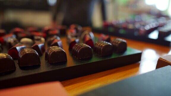 美味的果仁巧克力不同的形状