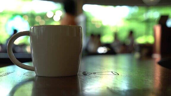 咖啡店的咖啡杯