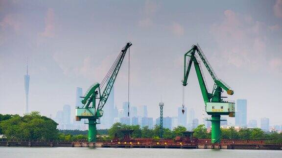广州工业起重机河市中心全景4k时间跨度中国