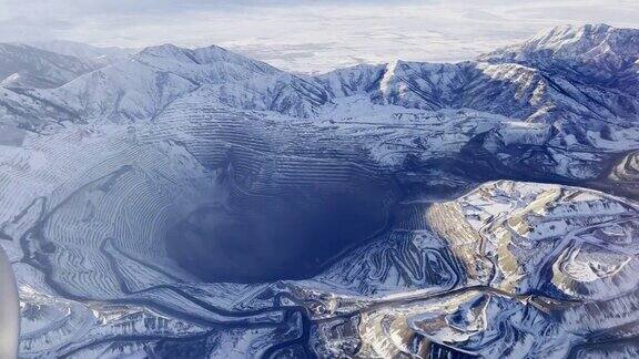 Kennecott露天铜矿冬季在Wasatch山的空中德龙
