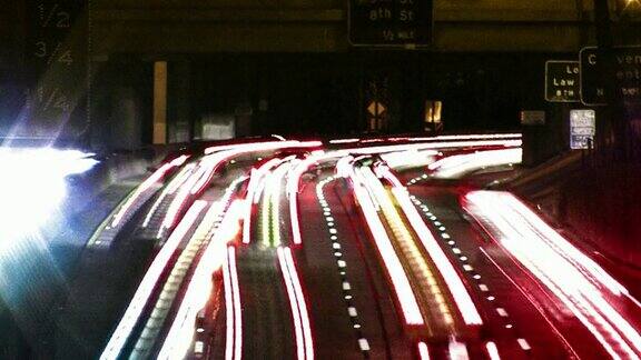 城市高速公路夜间交通