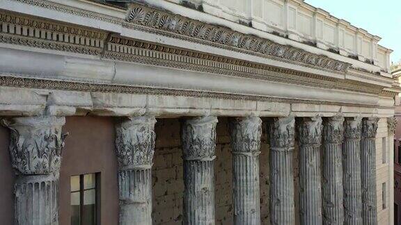 罗马Pietra广场的哈德良神庙