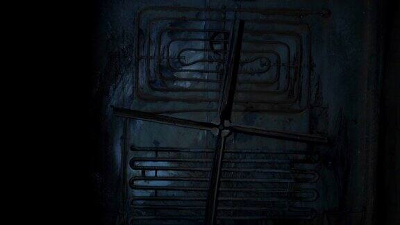 黑暗的地下室