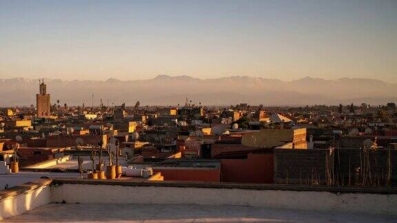 日落时间流逝在摩洛哥城市