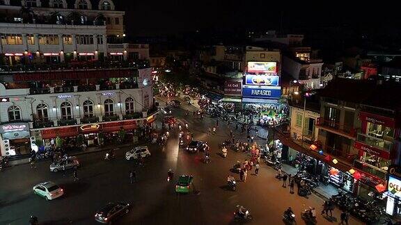 越南河内夜晚繁忙的街道