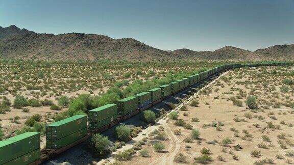 沙漠货运列车