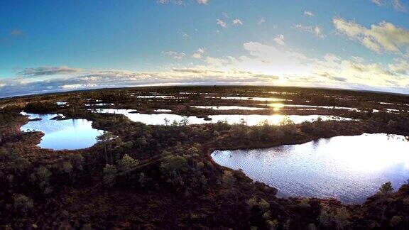 拉脱维亚的克梅里沼泽景观