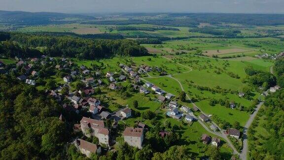 俯瞰瑞士Leimental村