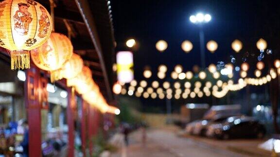 晚上日本人会手工制作纸灯笼