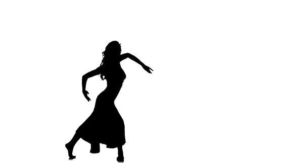 年轻的女舞者在长连衣裙跳舞爵士流行百老汇爵士在白色的背景剪影