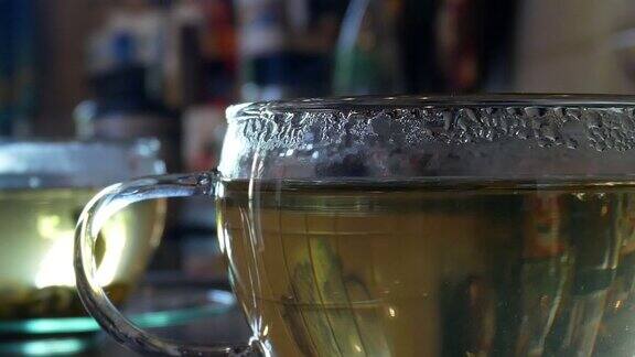 茶杯的细节蒸汽从杯子里升起平移