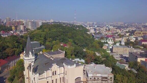 从无人机的角度看乌克兰基辅市中心