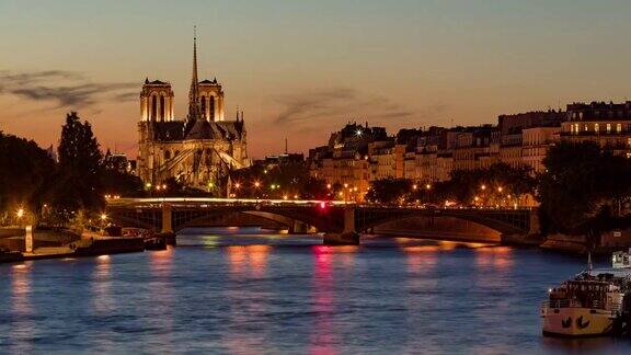 黄昏时分的巴黎圣母院、圣路易斯市和塞纳河法国