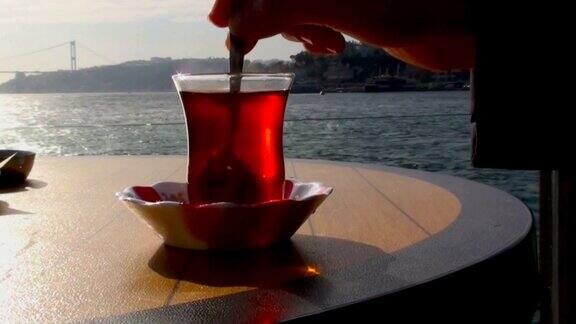 海边的土耳其茶