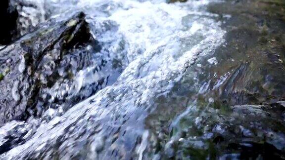 河水流动