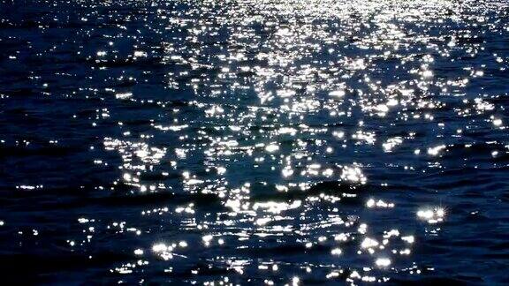 纹理背景阳光照在海浪上