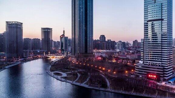 中国天津金融区附近现代城市景观的时间推移