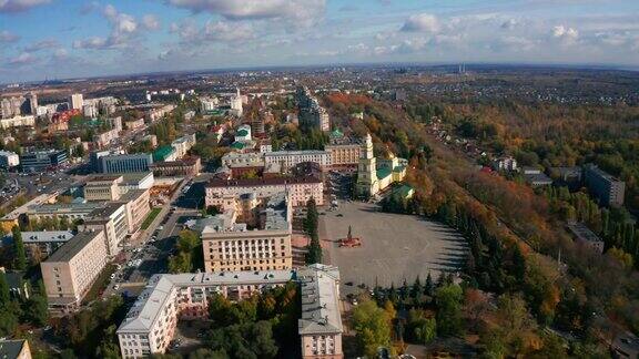 俄罗斯利佩茨克列宁广场全景城市中心与列宁纪念碑和地区行政