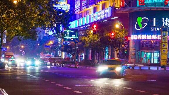 夜间照明上海城市交通道路街景4k时间间隔中国
