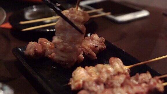 吃日本居酒屋烤鸡肉串分享