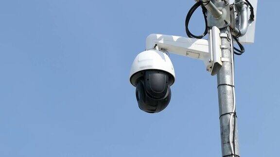 公共监控闭路电视安全摄像头扫描和监控区域