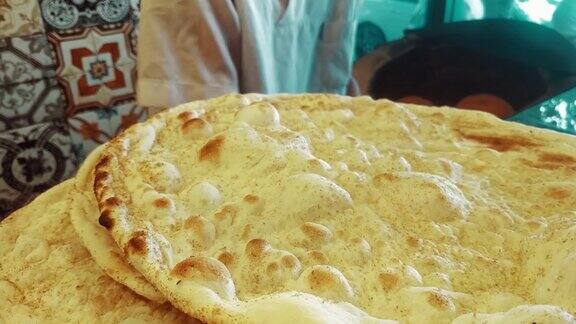 皮塔面包阿拉伯面包叙利亚面包阿拉伯库布兹面包坦杜尔的印度扁面包