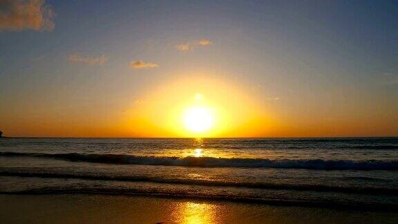 风景海滩海海上日落