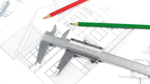 用卡尺和铅笔标出建筑平面图平面图旋转方向