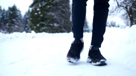 冬天走路的腿
