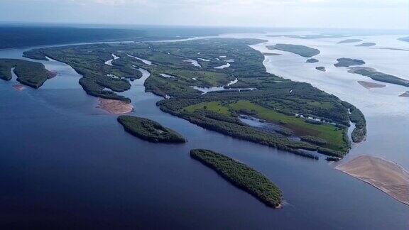 鸟瞰图俄罗斯远东雅库特的勒拿河