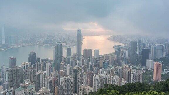 时间推移鸟瞰香港城市在上午与建筑现代城市商务区