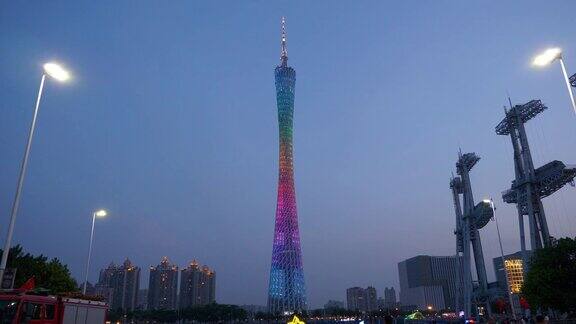 夜光照亮广州市著名的广东塔前全景4k中国