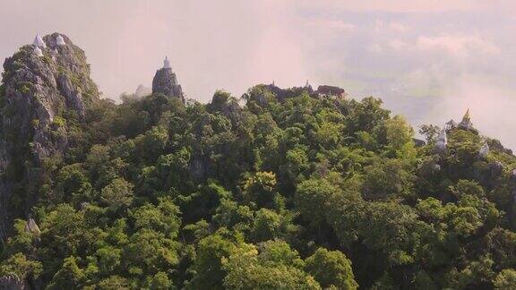 泰国南邦省的巴特福帕登寺