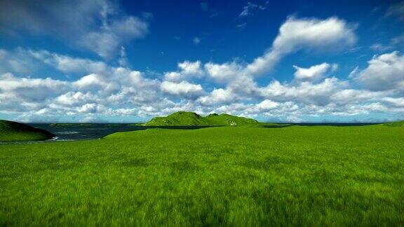 绿色的草地和海洋映衬着美丽的流云