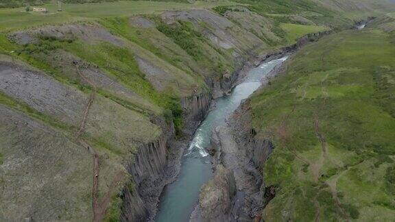 冰岛的斯图拉吉尔峡谷