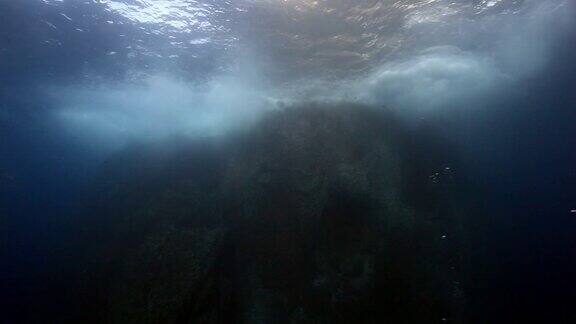 在太平洋水下的暗礁