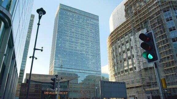 摩根大通(J.P.Morgan)和摩根大通银行(JPMorganChaseBank)位于伦敦港区金丝雀码头(CanaryWharf)