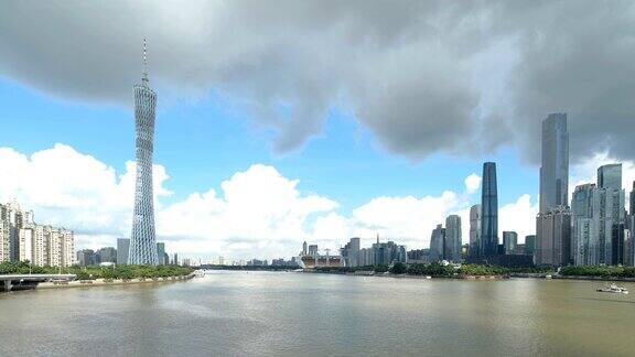 广州上戏剧性的天空