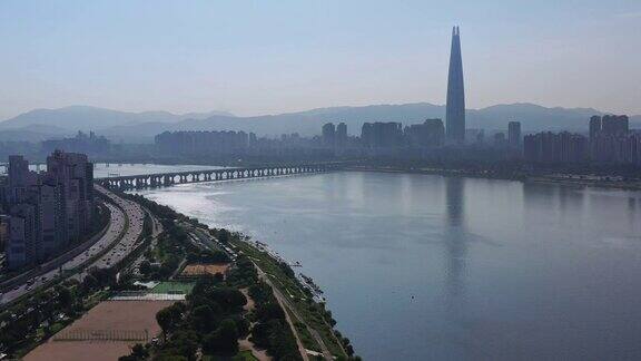 鸟瞰图韩国首尔市和汉江