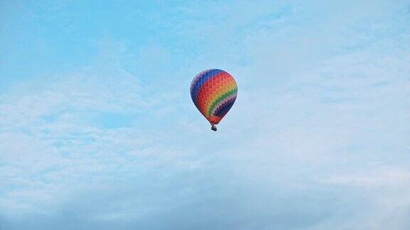 热气球在飞